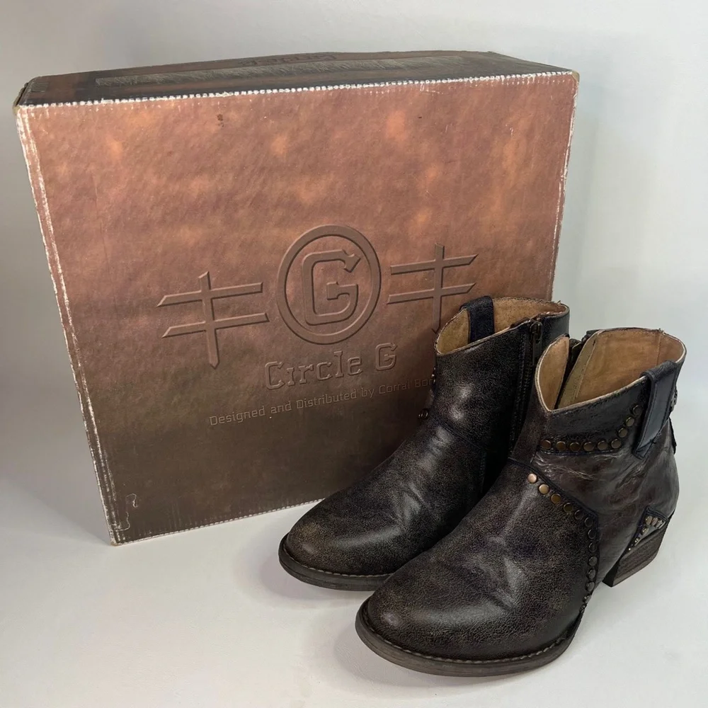 Circle G By Corral Q 5025 LD‎ BLUE STAR INLAY & STUDS ANKLE LEATHER BOOTS Size 7
